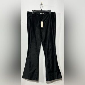 Leon Max‎ Limited Edition Black Velvet Soft FlareTrouser Size 12 Inseam 36” NWT